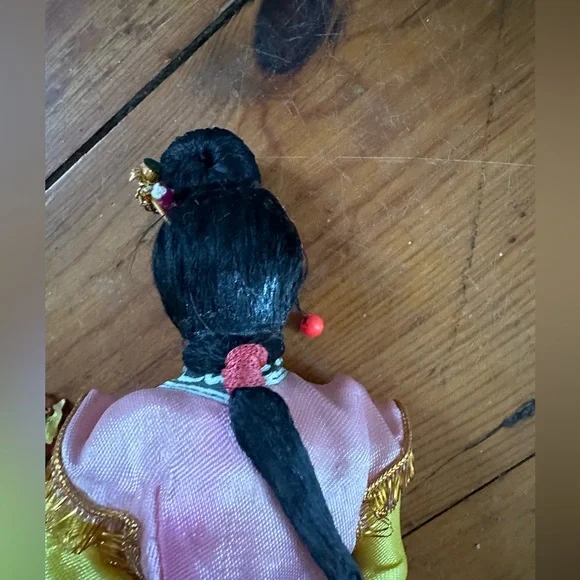 Vintage Asian Doll - Picture 5 of 14